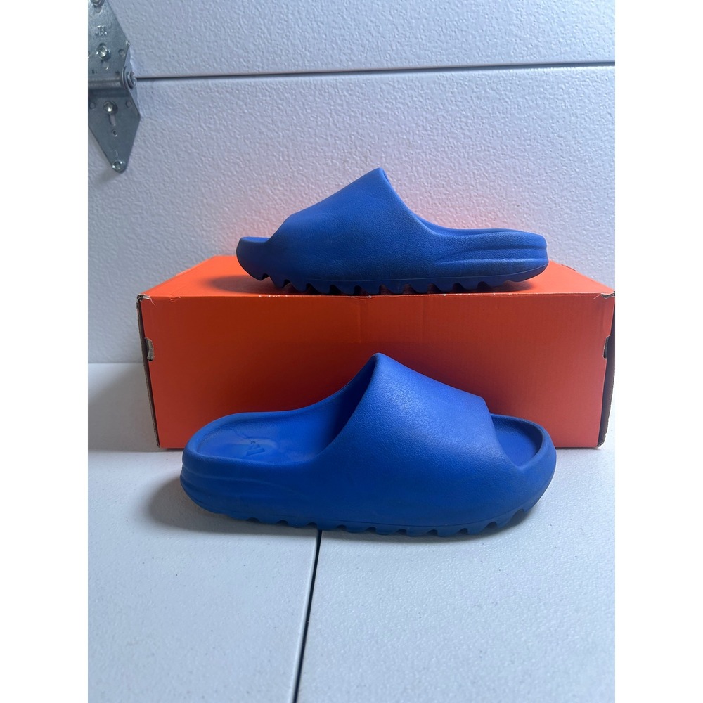 Adidas Yeezy Slide Azure 8M #3204